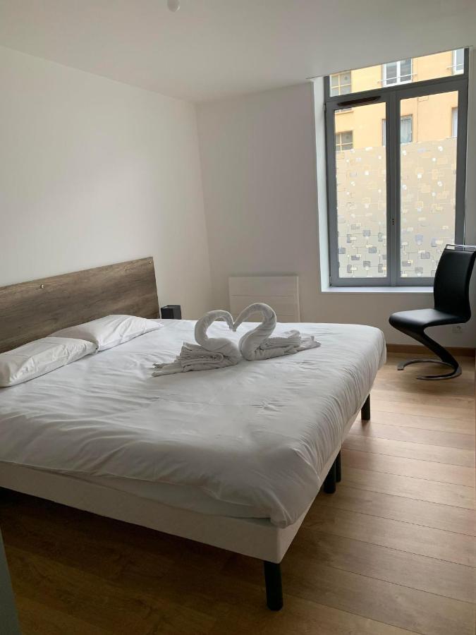Comme Chez Soi Apartment Givet Bagian luar foto